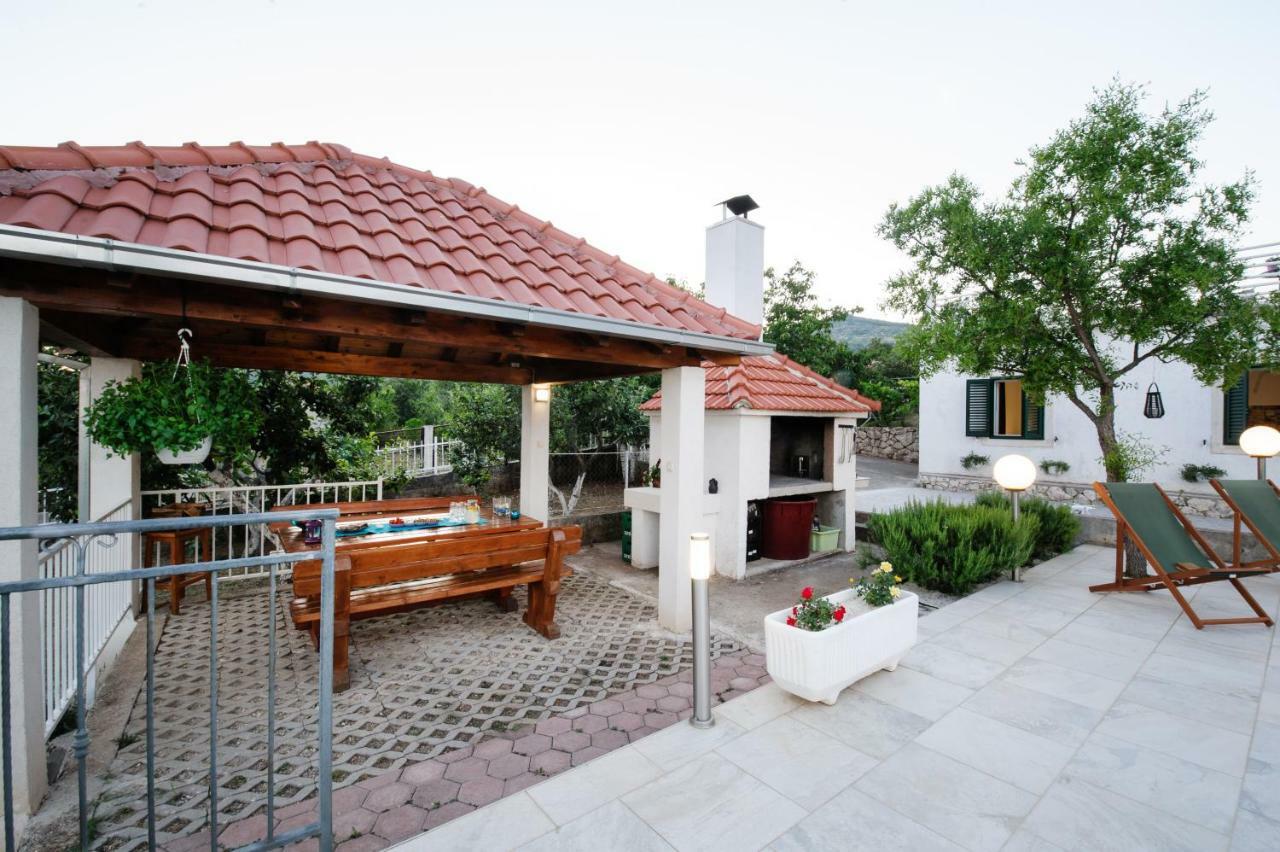 Holiday Home Koprivno Exteriör bild