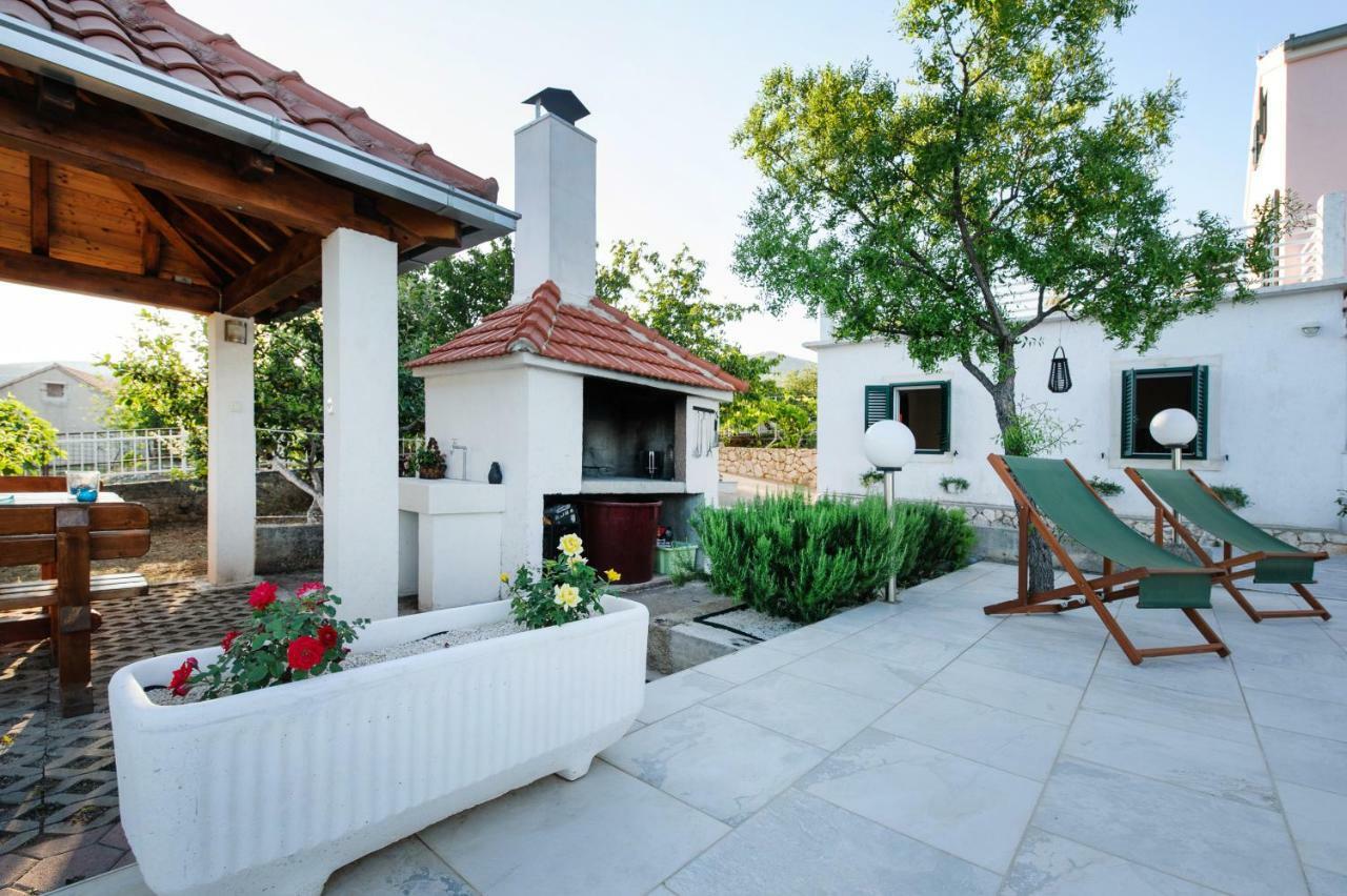 Holiday Home Koprivno Exteriör bild